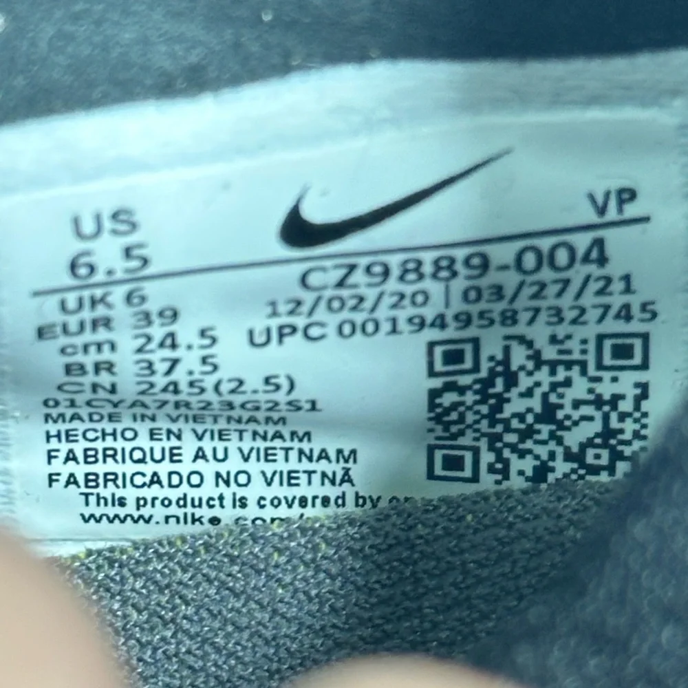 NWOT Nike Phantom GT2 Elite DF FG‎ (Black/Iron Grey) - 6.5